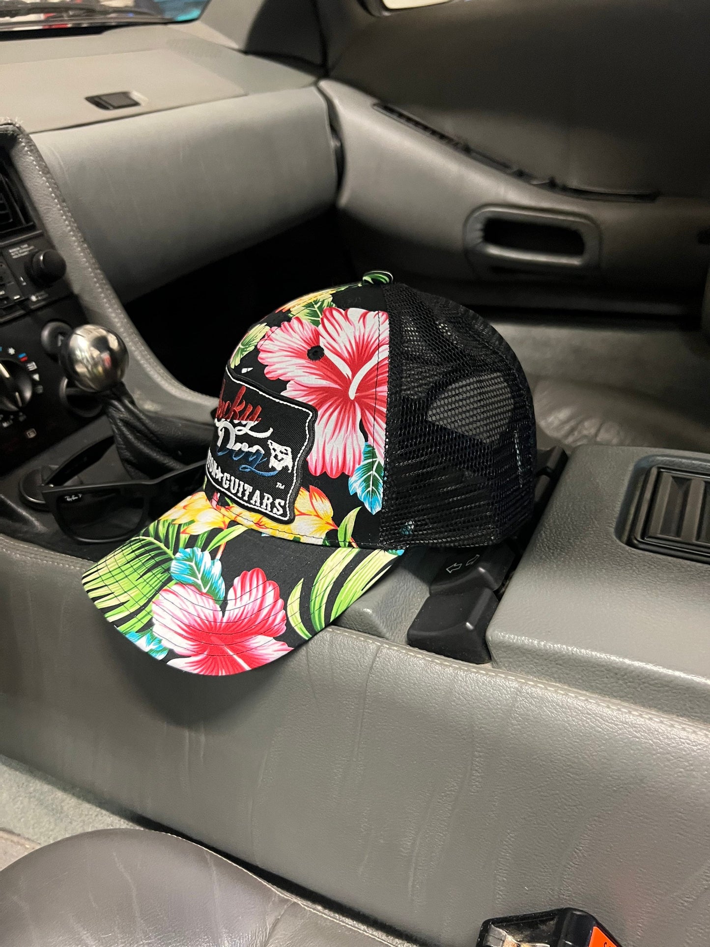 Lucky Dog Guitars black high-wy-ya Deluxe Trucker Mesh Ball Cap Hat - Regular size USA old school vintage guitar truck Hawaiian Hawaii print